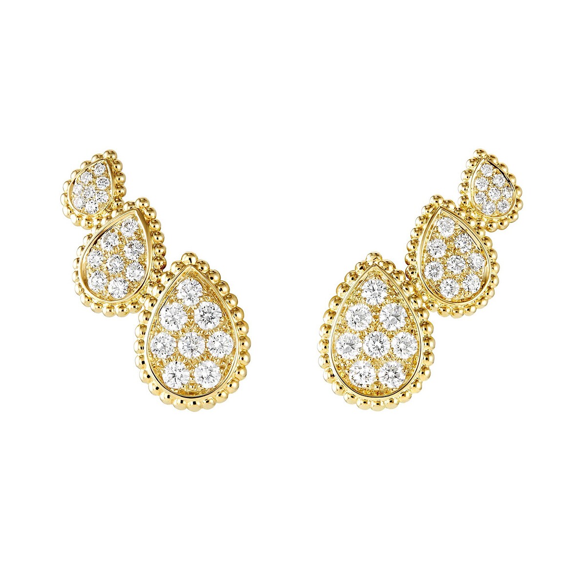 Boucheron Serpent Boheme 系列耳釘黃金750 材質、鑲嵌鑽石,台幣參考價格 NTD 381,000