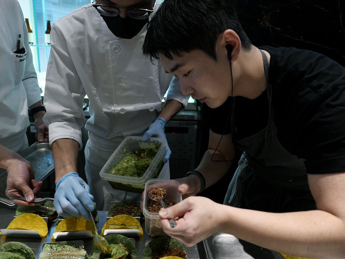 團隊負責人 Byungchang Hwang 。