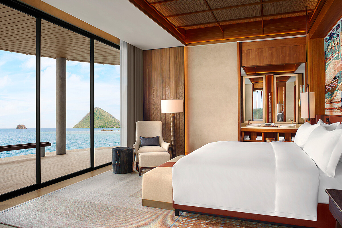 簡潔現代的客房空間。