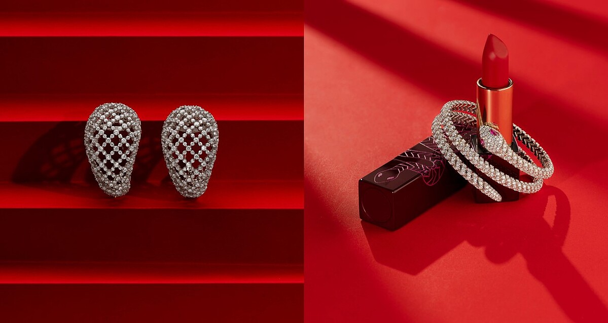 左：HIVER 密鑲Maille Rivet耳環NT13,700；右：HIVER KAA雙層環繞式手鐲NT12,100