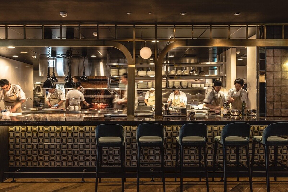 位於信義區新光三越A9四樓的「WILDWOOD」原木燒烤牛排海鮮餐廳。