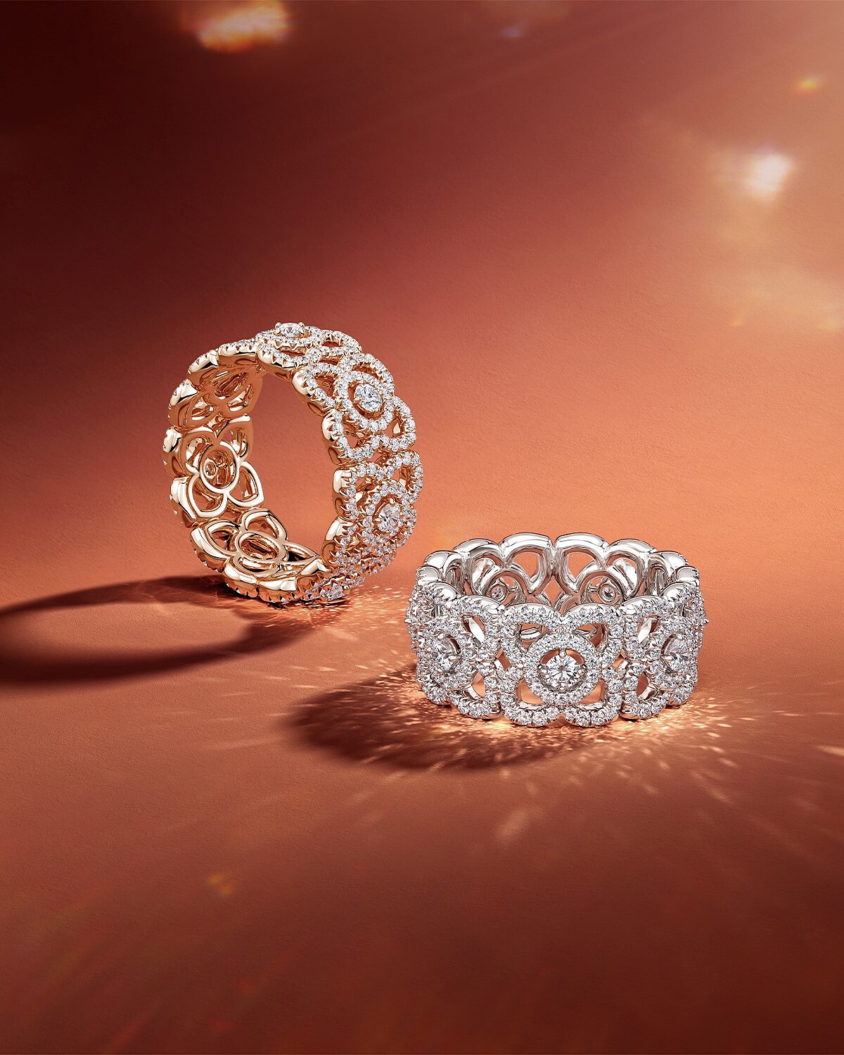 De Beers Enchanted Lotus系列鑽石戒指（共有18K玫瑰金、白金兩色可選）- 訂價約 NTD$ 266,000