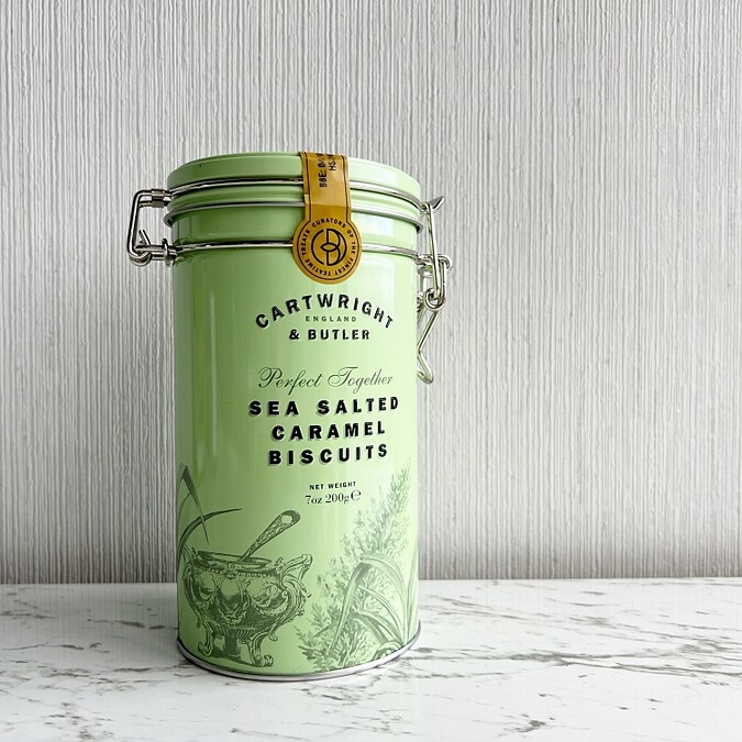 Cartwright & Butler鐵罐餅乾。