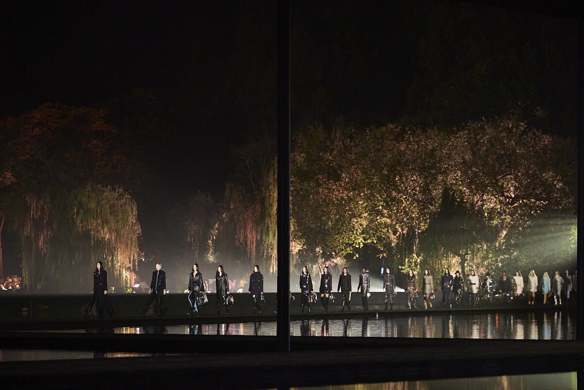 香奈兒2024/25 M&eacute;tiers d&rsquo;art全新工坊大秀。