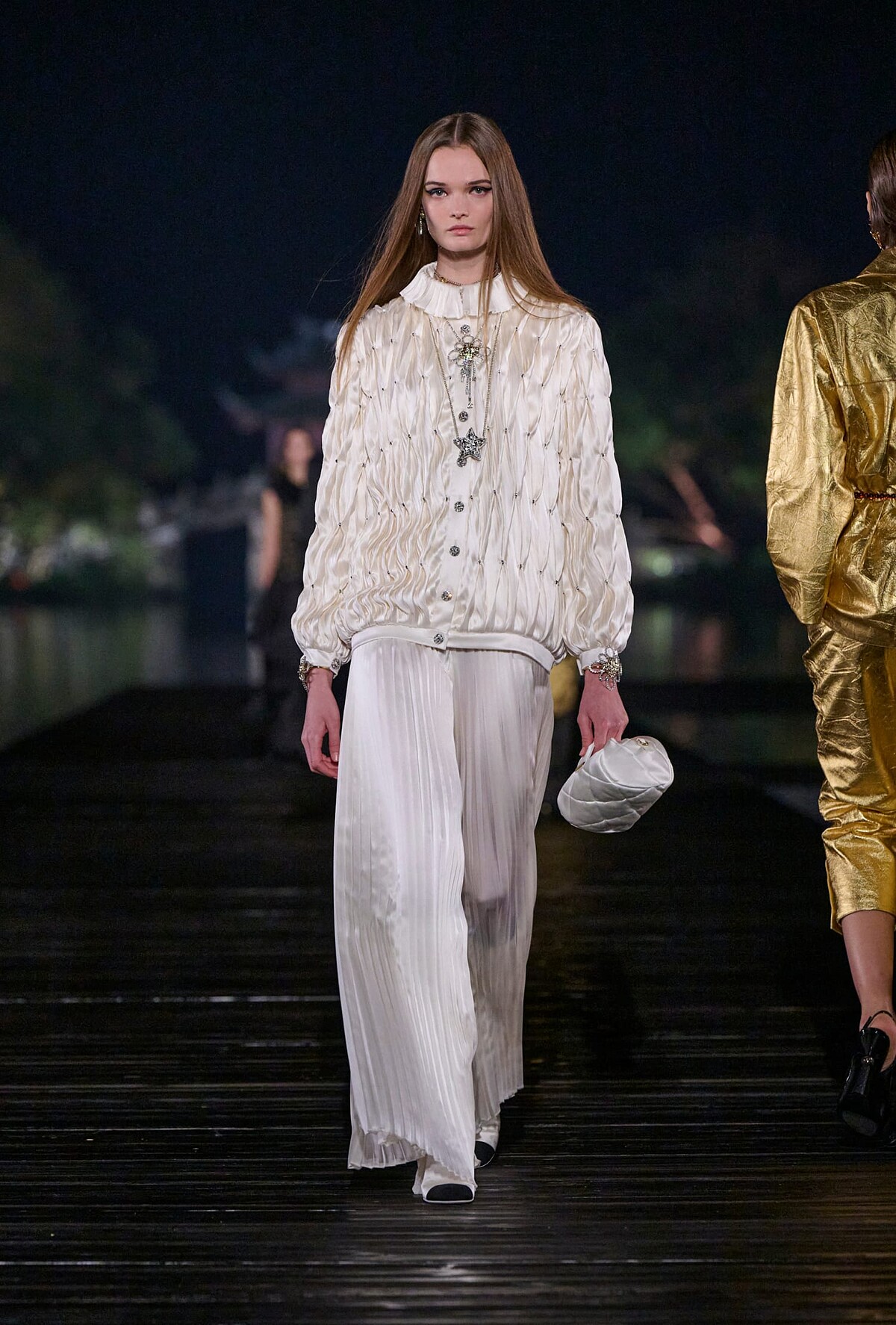 香奈兒2024/25 M&eacute;tiers d&rsquo;art全新系列。