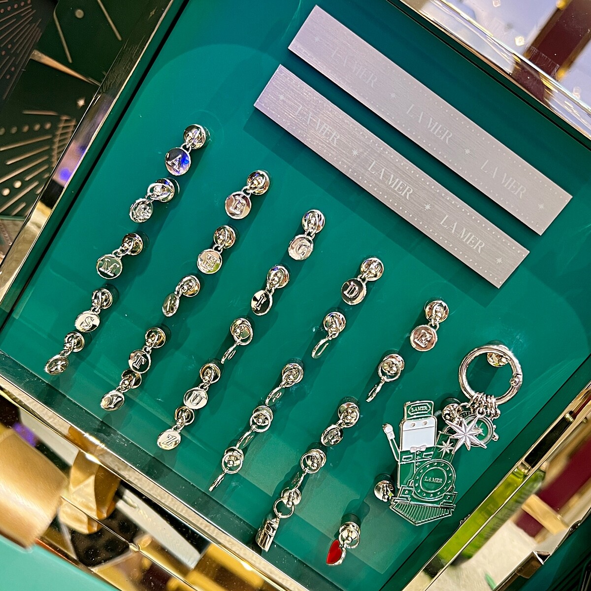 海洋拉娜奇蹟禮物特快車的客製化列車鑰匙圈。