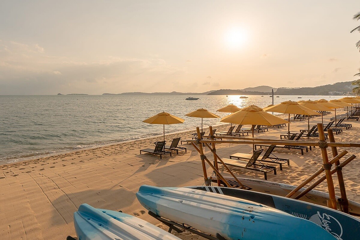 迷人的夕陽美景。