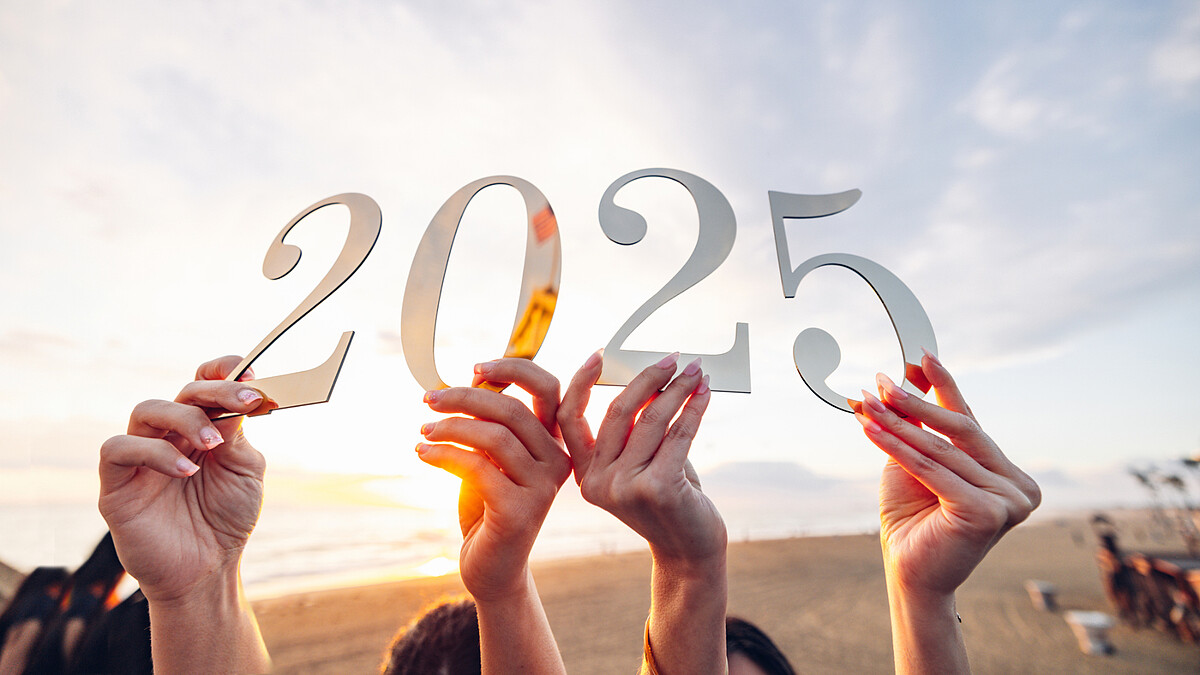 蛇年吉祥話！30則應景成語、諺語、趣味諧音一次看，「財如蛇纏，福如雲來」