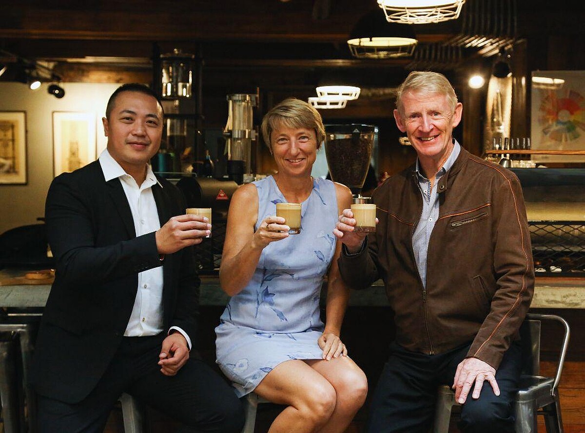 ALL DAY ROASTING COMPANY 十週年活動。( 左:ALL DAY 執行長 Austin/ 右:BONDI CHAI 創辦人Melissa,Martin) Photo credit: 詠鑠生活YSLC