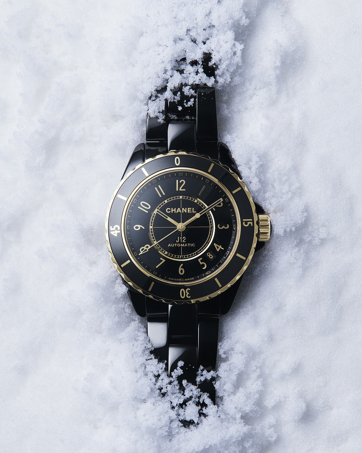 J12腕錶Caliber 12.1 機芯腕錶 建議售價NTD 526,000元