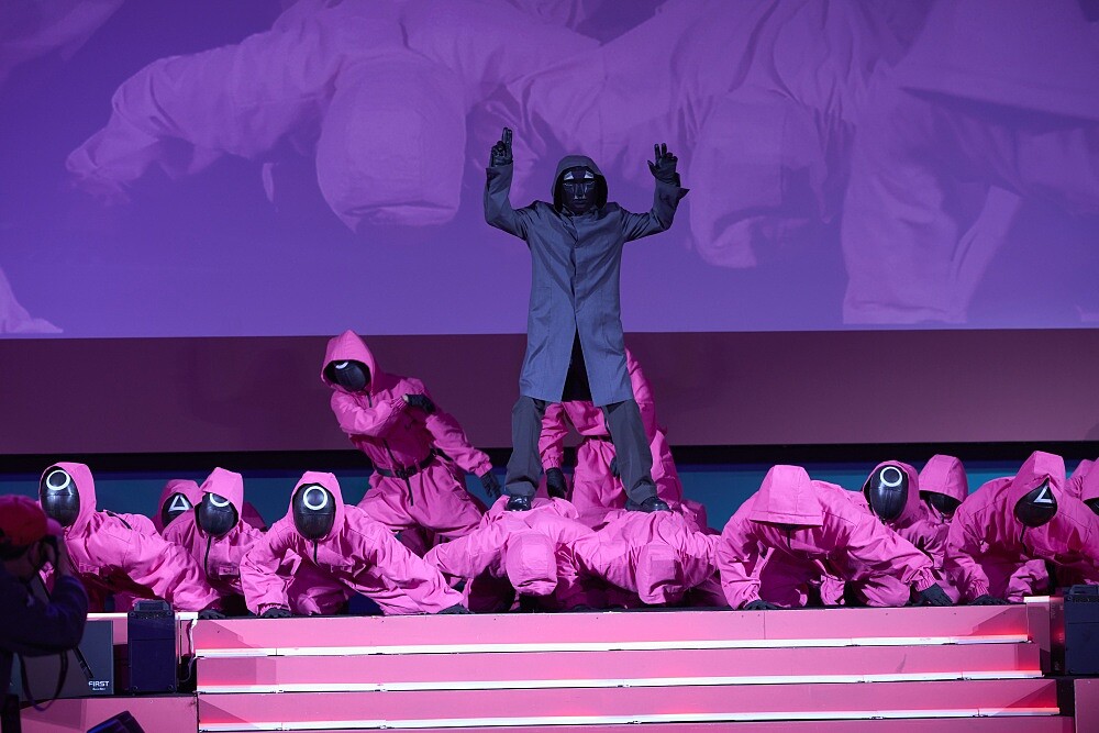 韓國舞團1MILLION為《魷魚遊戲2》第二季熱烈開場