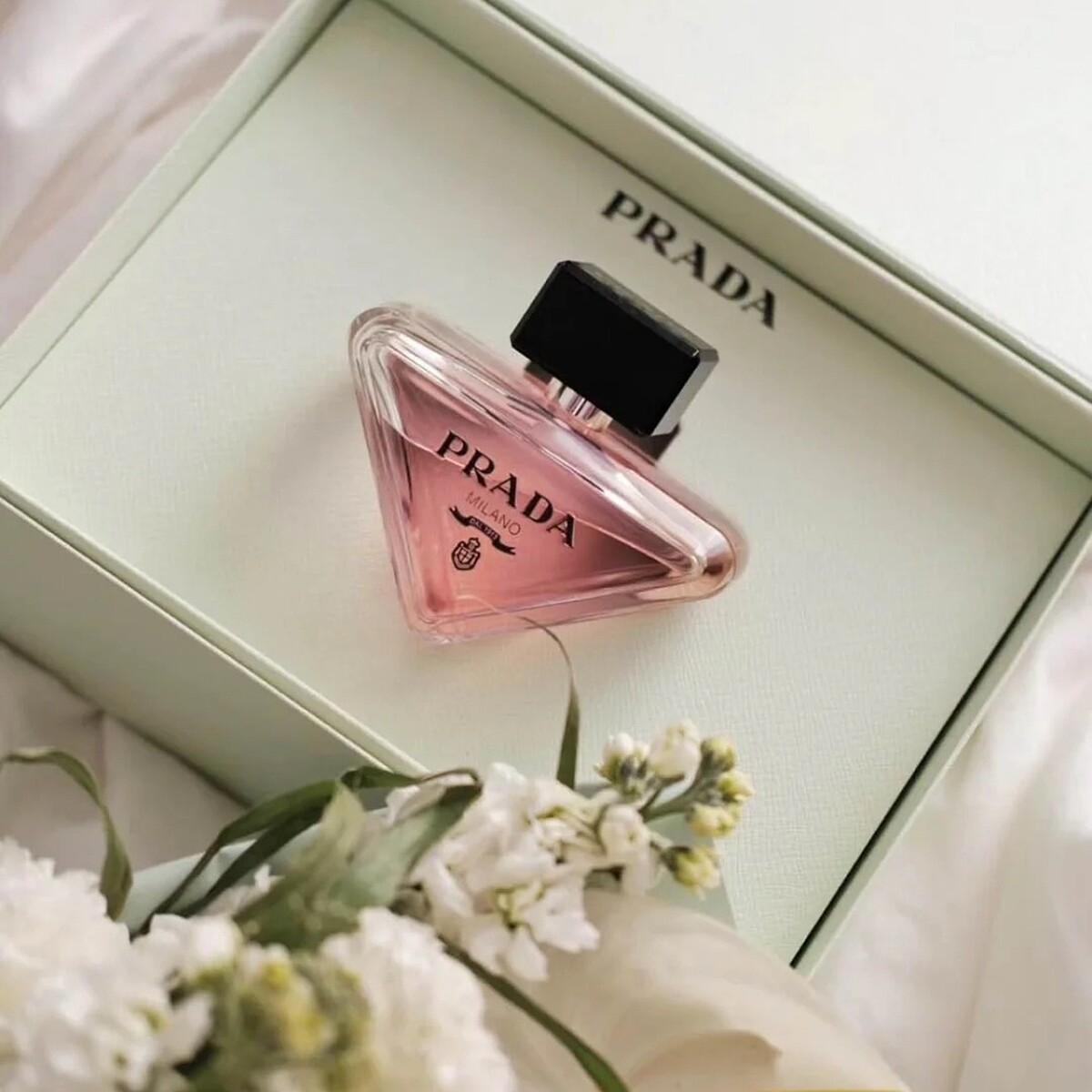 Prada Paradoxe唯我莫測淡香精30ml，NT3,500、50ml，NT4,750、90ml，NT6,750、100ml填充瓶，NT7,000