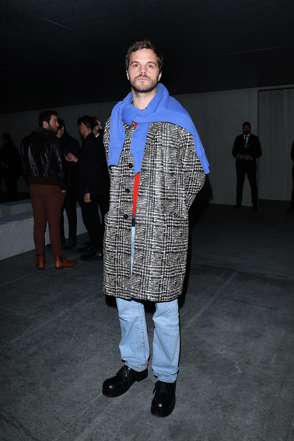 香奈兒宣布Matthieu Blazy接任創意總監,首個系列將於2025年10月發布,令人期待。