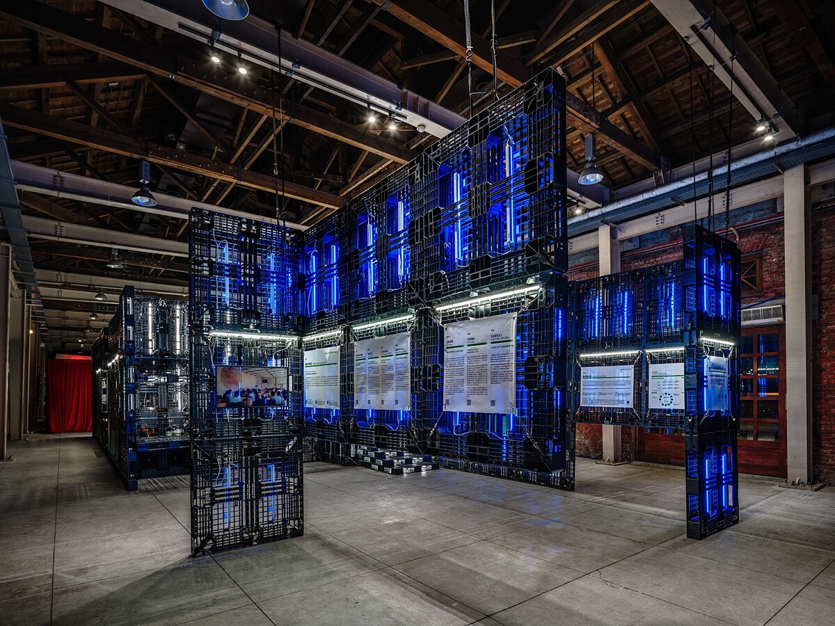 第四區「帶走『好零感』工具箱：國內外藝文淨零資訊平台」(攝影：定影影像工作室FIXER Photographic Studio；圖片提供｜方物研創)