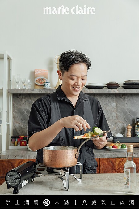 飲食工作者與節目主持人索艾克。