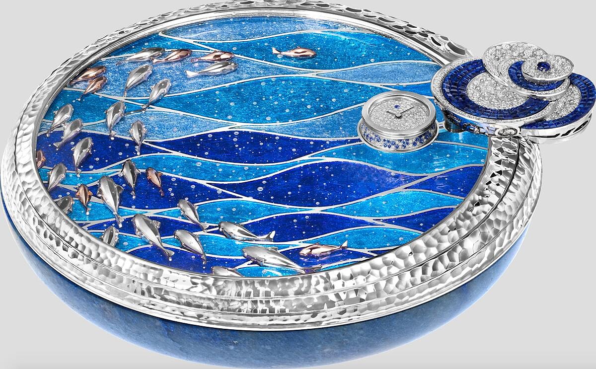 Onde Mystérieuse 珠寶盒連可拆式胸針 白K金玫瑰金Traditional Mystery Set傳統隱密式鑲嵌藍寶石、藍寶石、 鑽石、藍色碧璽、藍色石英、paillonné金屬薄片嵌飾琺瑯、玻璃、 烏木、羊皮、瑞士製石英機芯