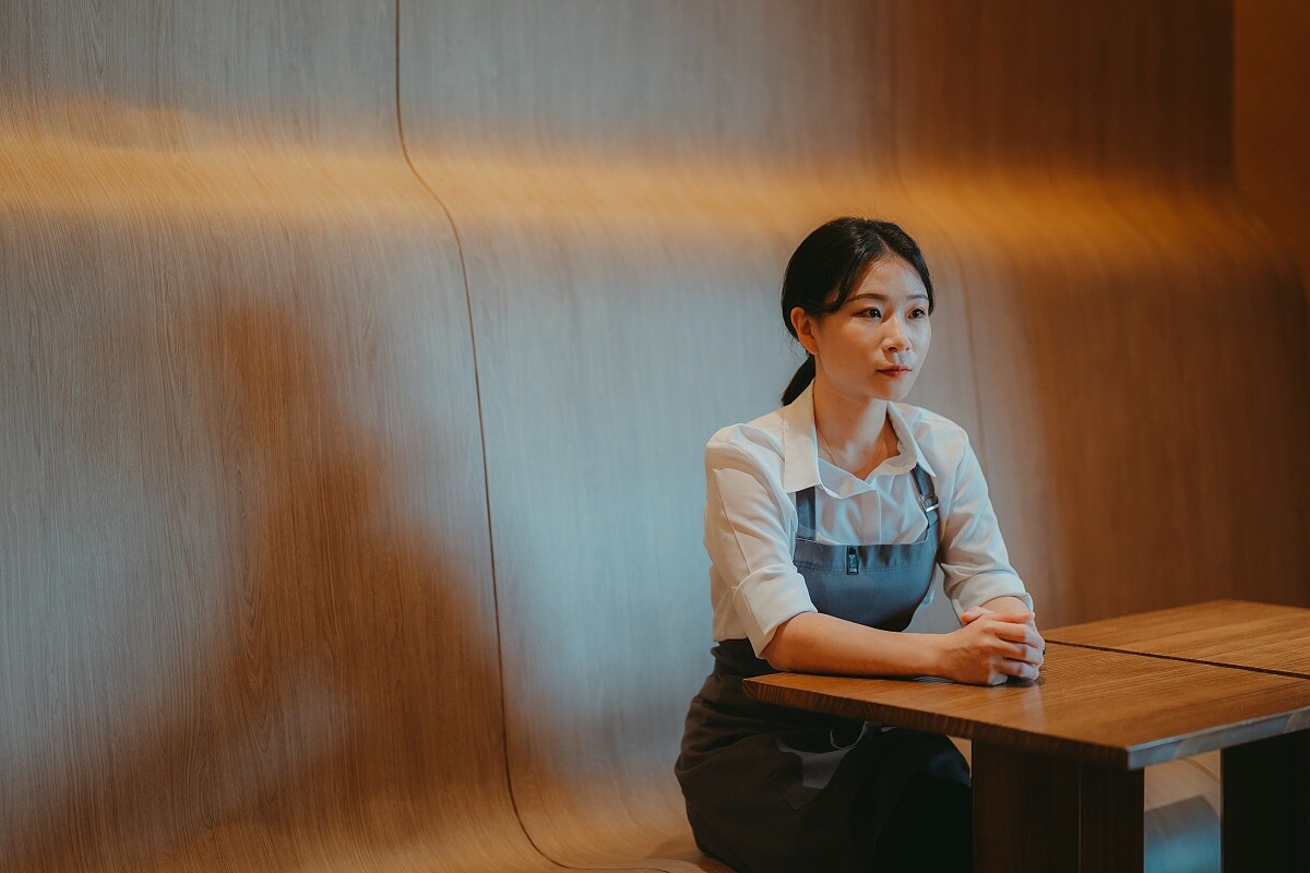 不到30歲就有著豐富的經歷。