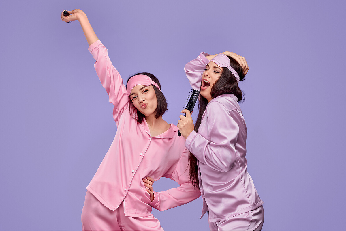 心理測驗｜跨年來辦睡衣趴！在朋友眼中你屬於哪種好姐妹、好閨密？｜&copy; Getty Images