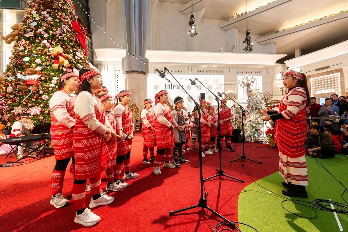 桃山國小合唱團。