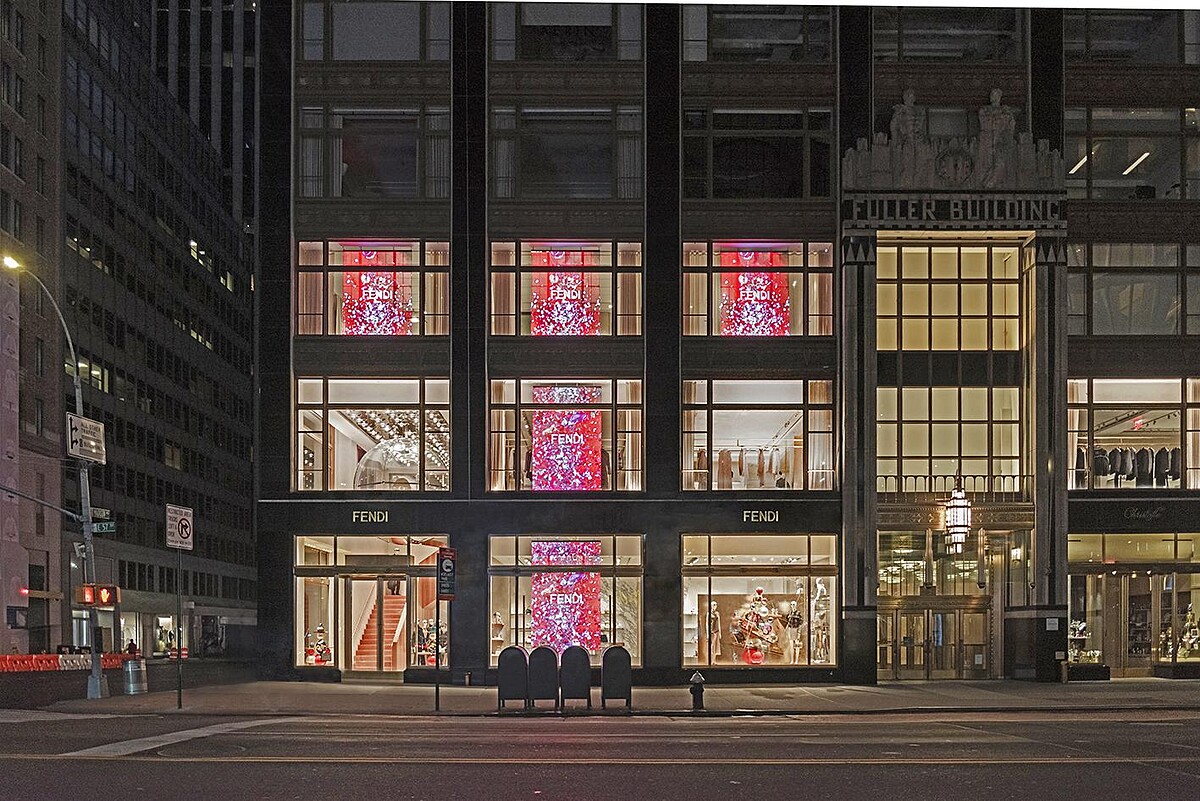 FENDI紐約的櫥窗設計。