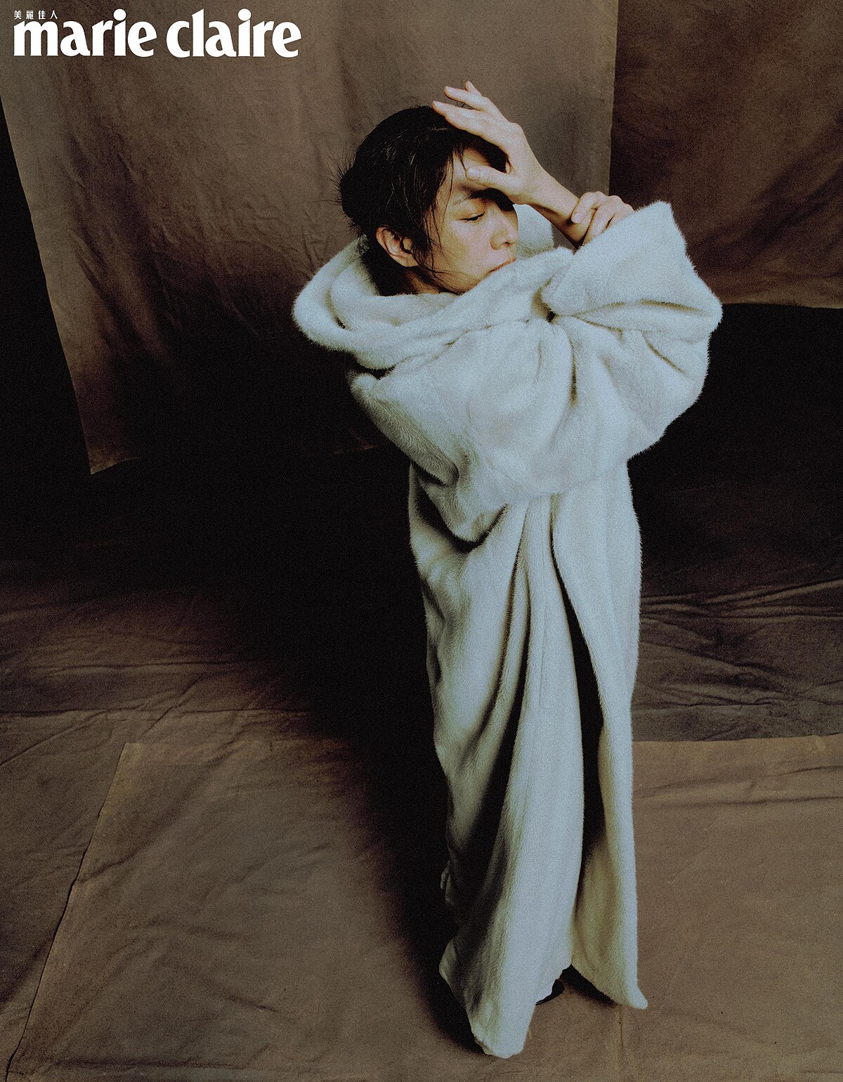 白色毛料大衣,Balenciaga