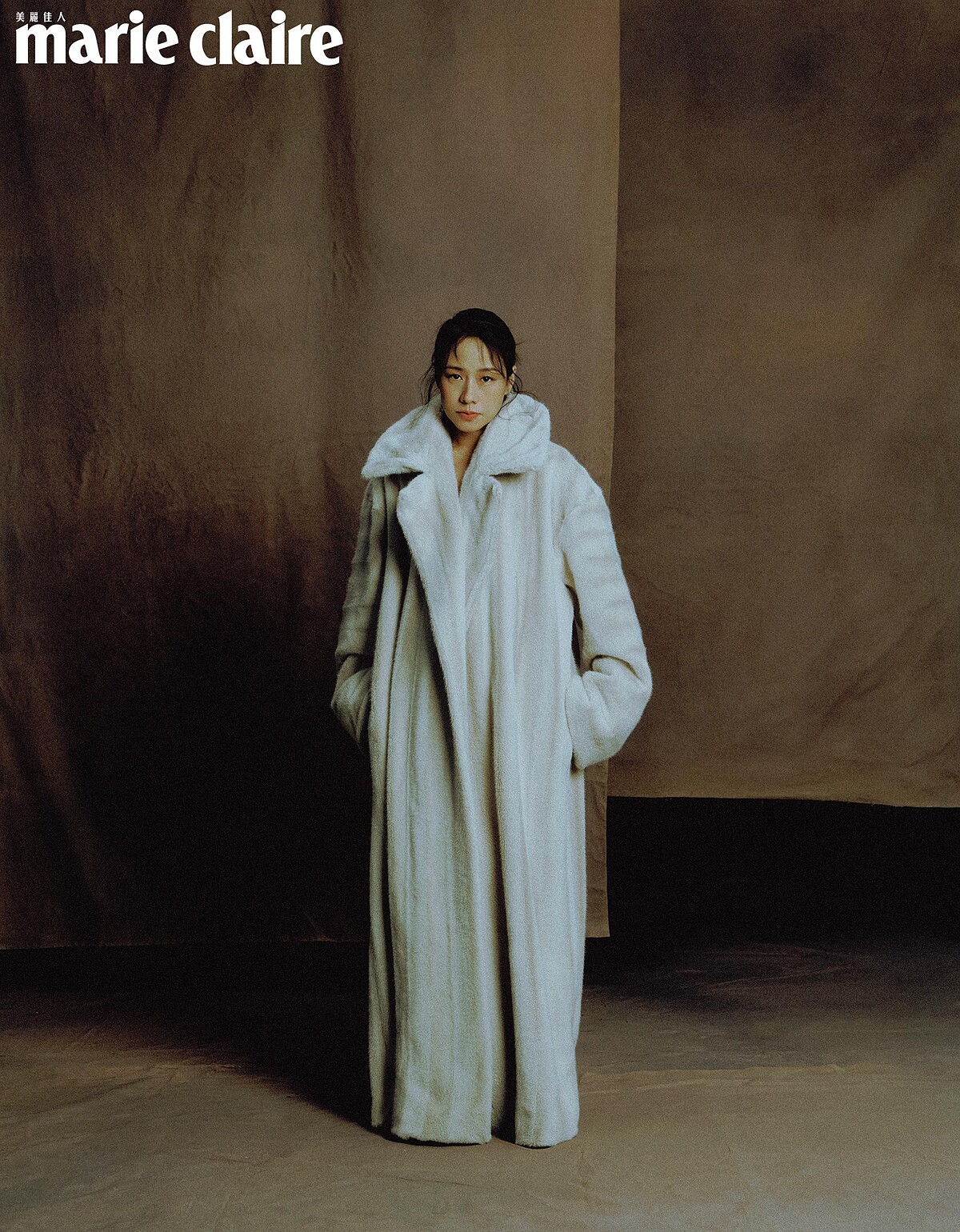 白色毛料大衣,Balenciaga