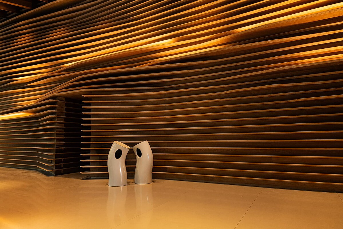 孟克《吶喊》變成垃圾桶。