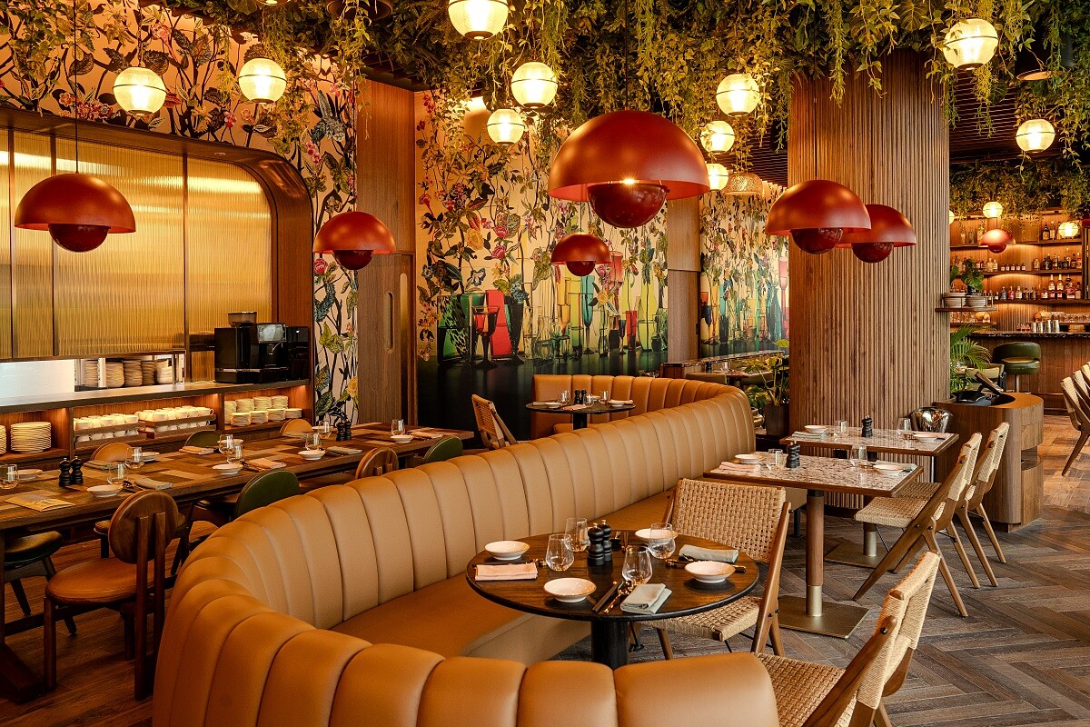 在空間上則重新演繹日本居酒屋。