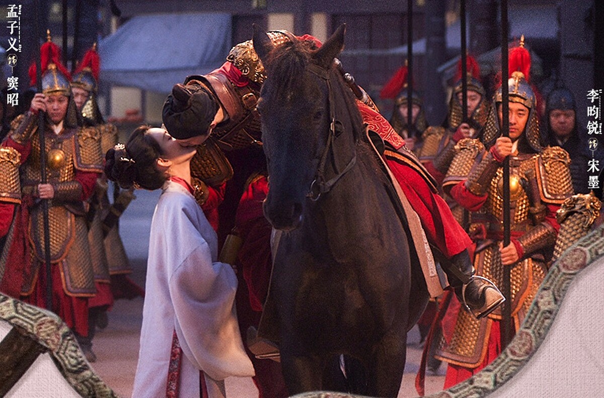 「騎馬離別吻」可說是一吻封神。