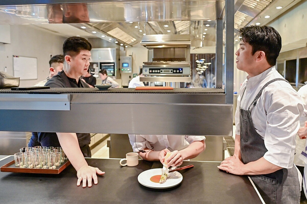 餐會早在一個月前就密切討論內容。