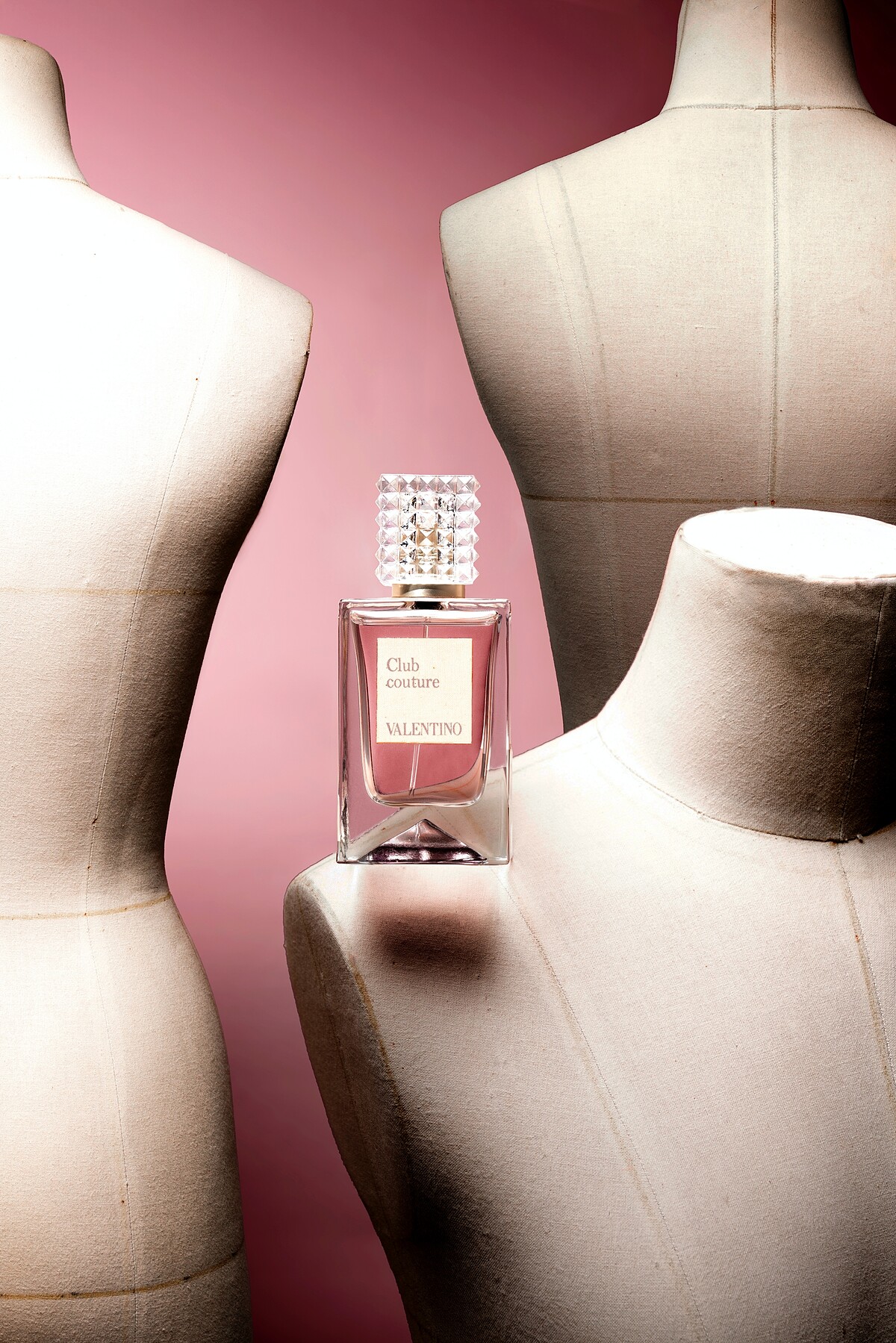 VALENTINO高級訂製香水-沙龍邂逅CLUB COUTURE 30ml,NT5,500、100ml,NT11,500