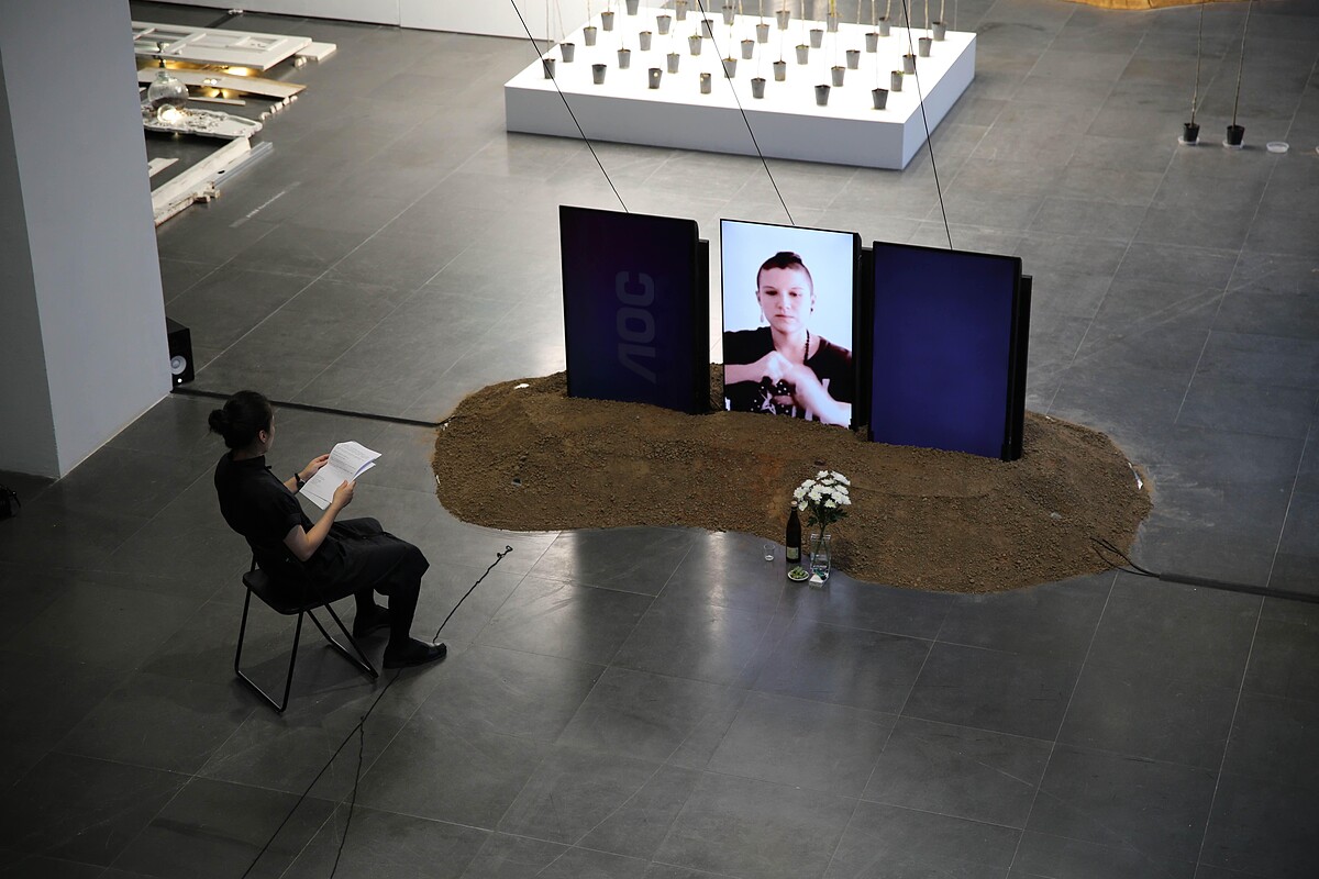 李紫彤，《#迎靈者》，2022。圖像由藝術家與北美館提供。