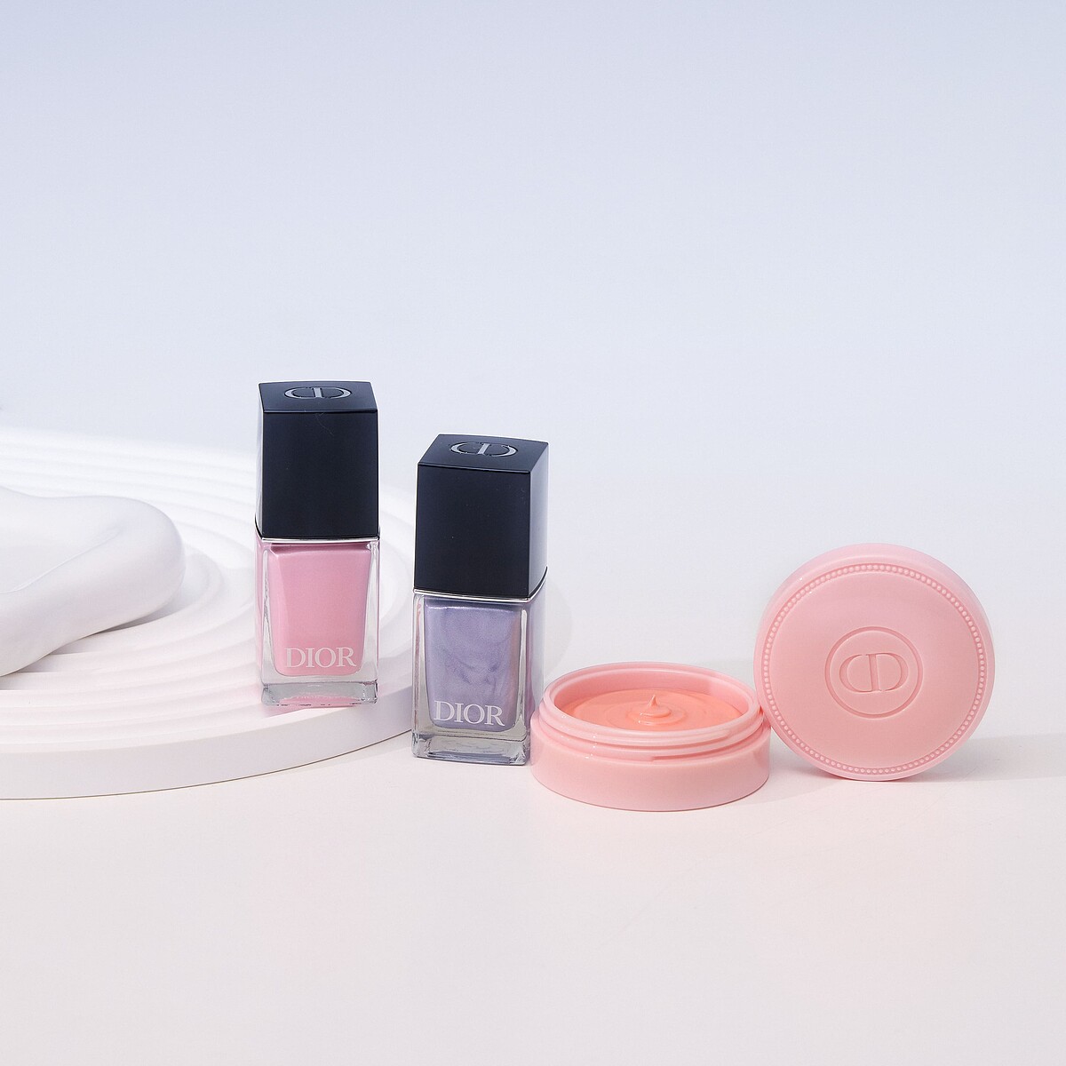 迪奧亮采指甲油限量版#173 #008、迪奧指甲滋養霜(官網限定)。