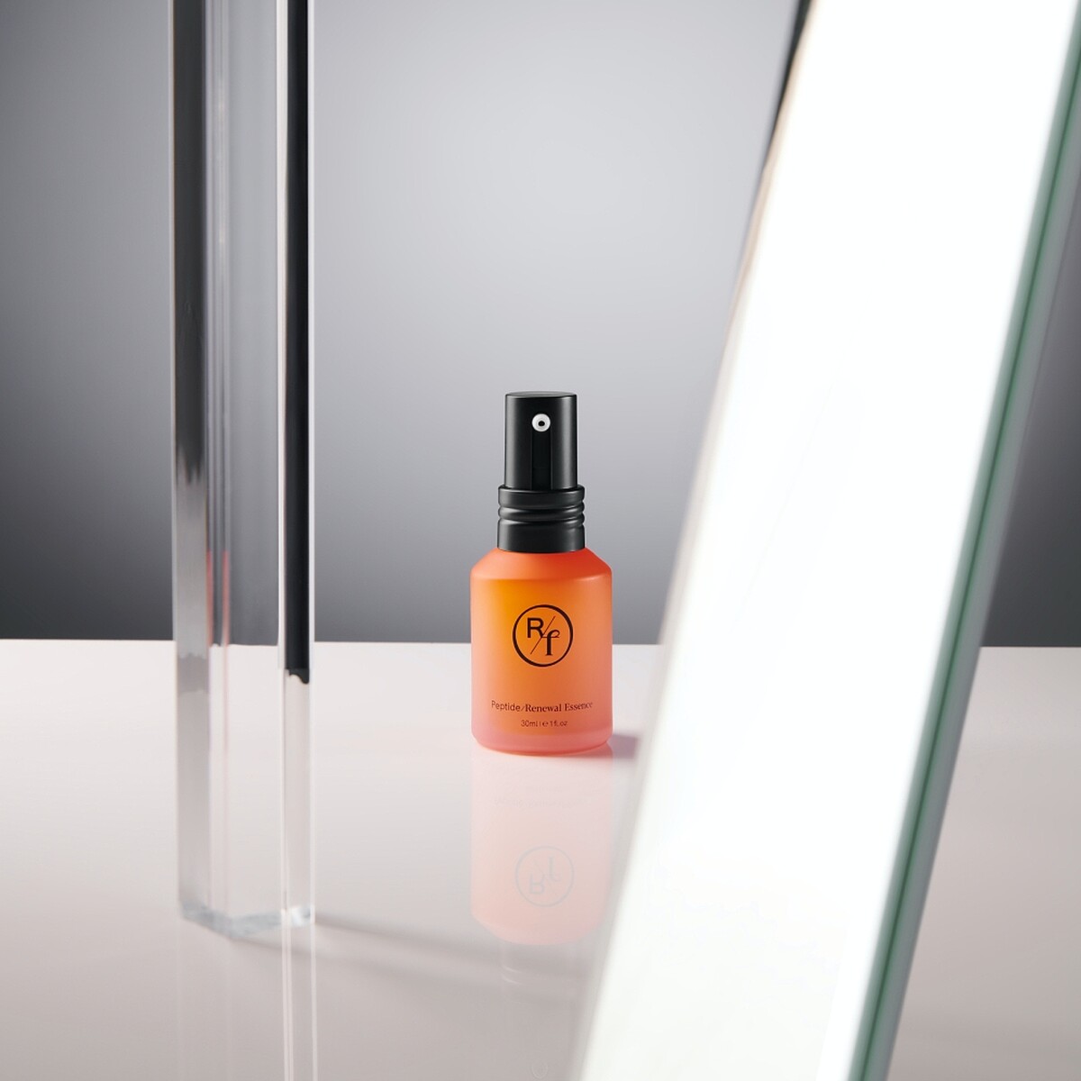 Rofen's珞凡氏肌光彈潤胜肽修護精華液30ml，NT2,350