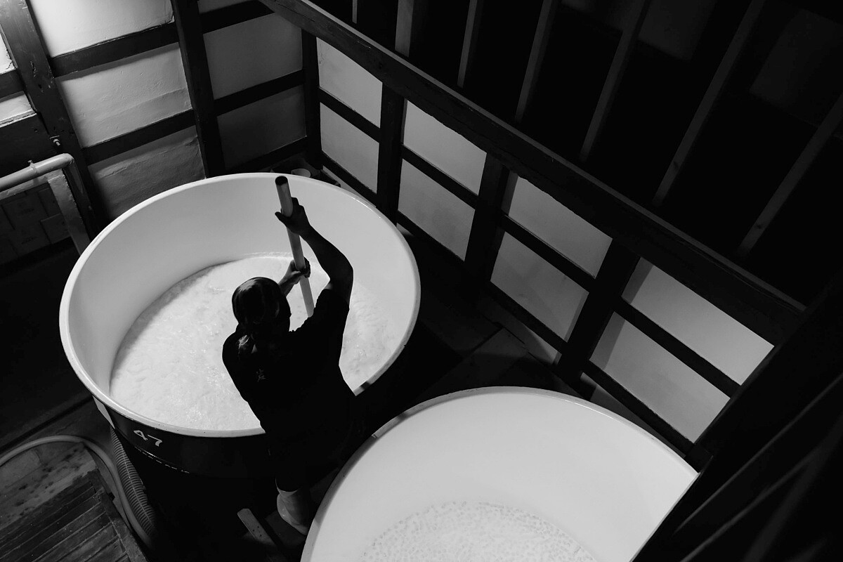 攝影師津田直（Tsuda Nao ）為品牌捕捉優美的畫面。