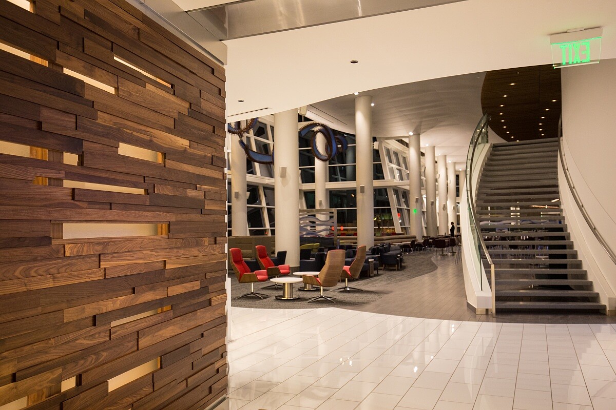 達美航空的飛凡貴賓室（Delta Sky Club）。