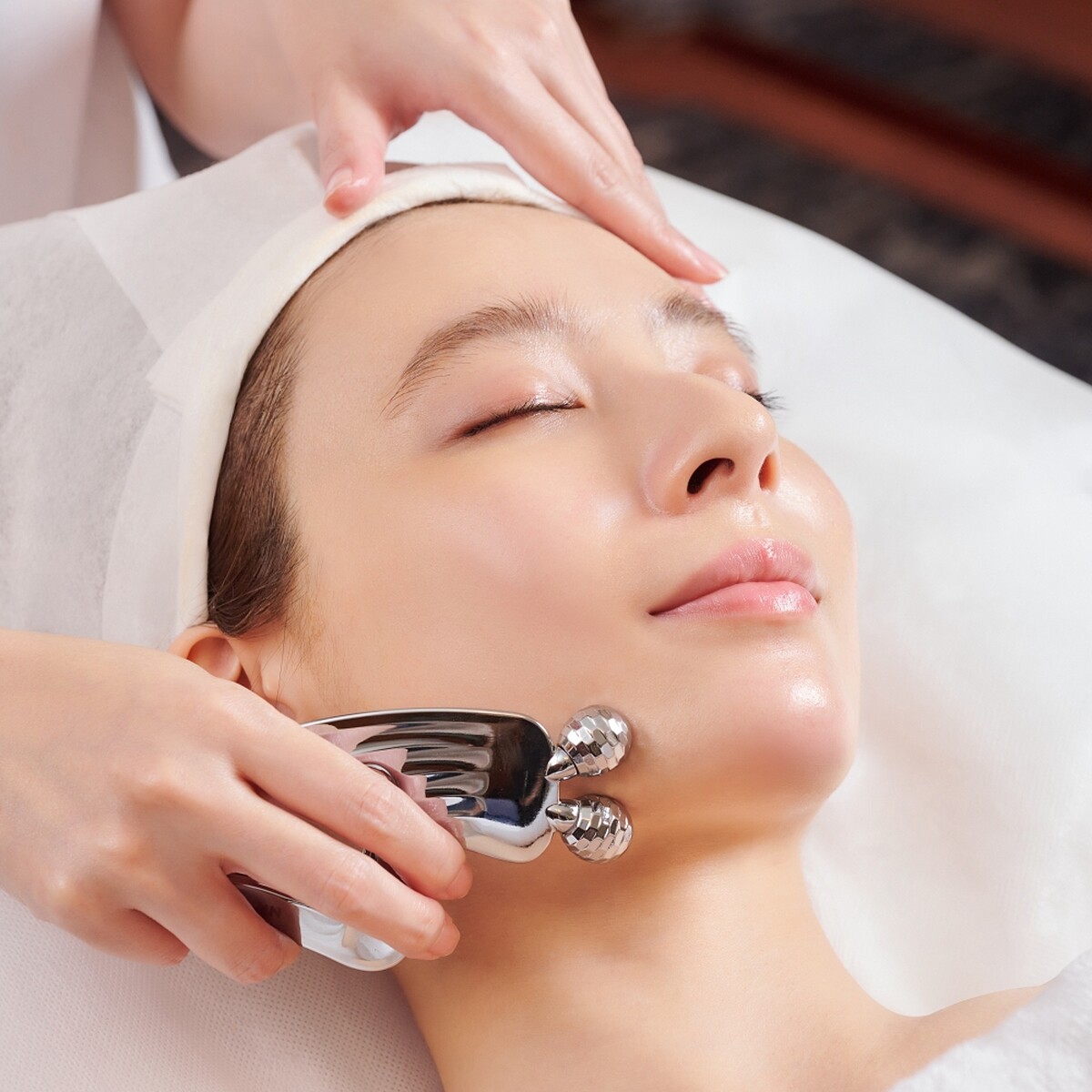 DARPHIN 2025深海逆時護膚饗宴情境圖。