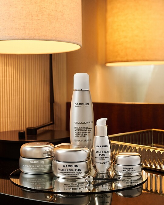 DARPHIN深海緊緻賦活系列。