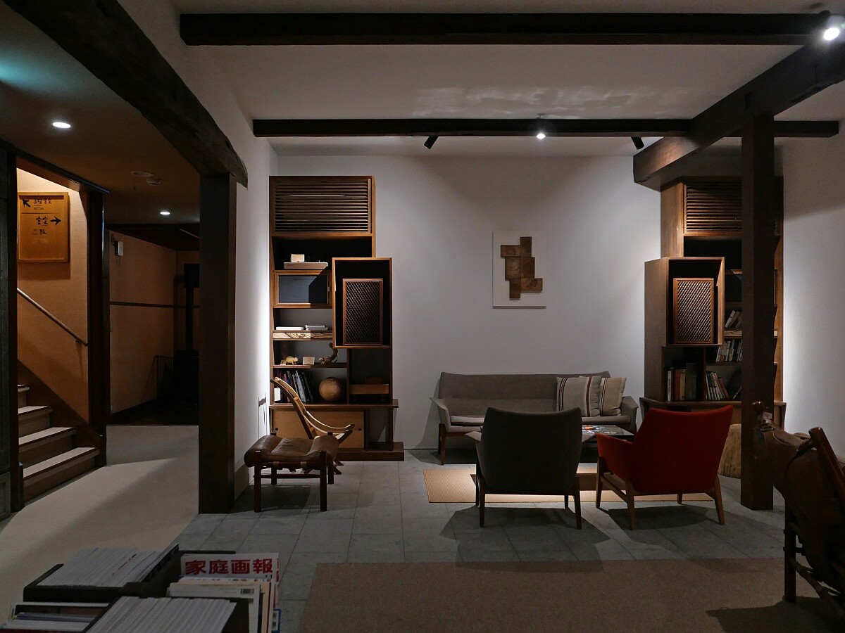 安置許多角落可休憩。