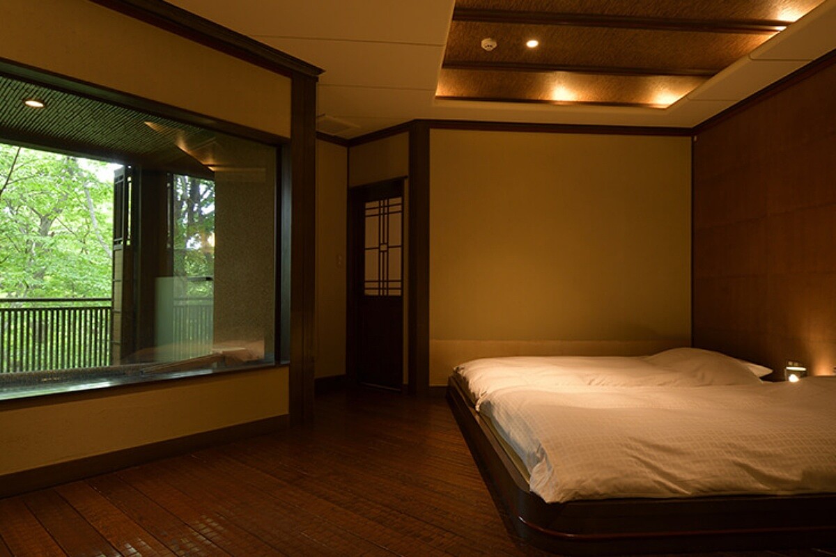 從床上就能看見戶外景色。