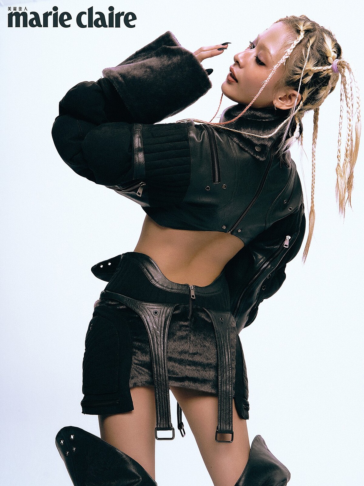 服裝設計師－Kiki Bobo @cian__bobo ／2003年生／實踐服裝設計系在讀／《混沌叛客》