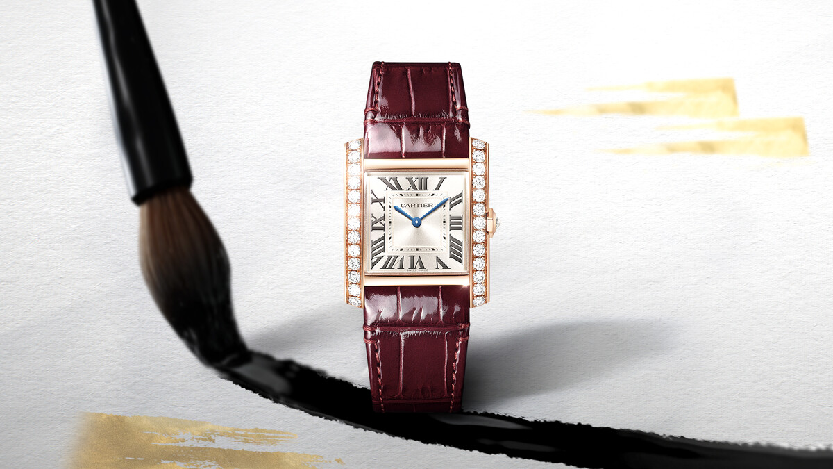 Tank Fran&ccedil;aise玫瑰金鑲鑽腕錶。