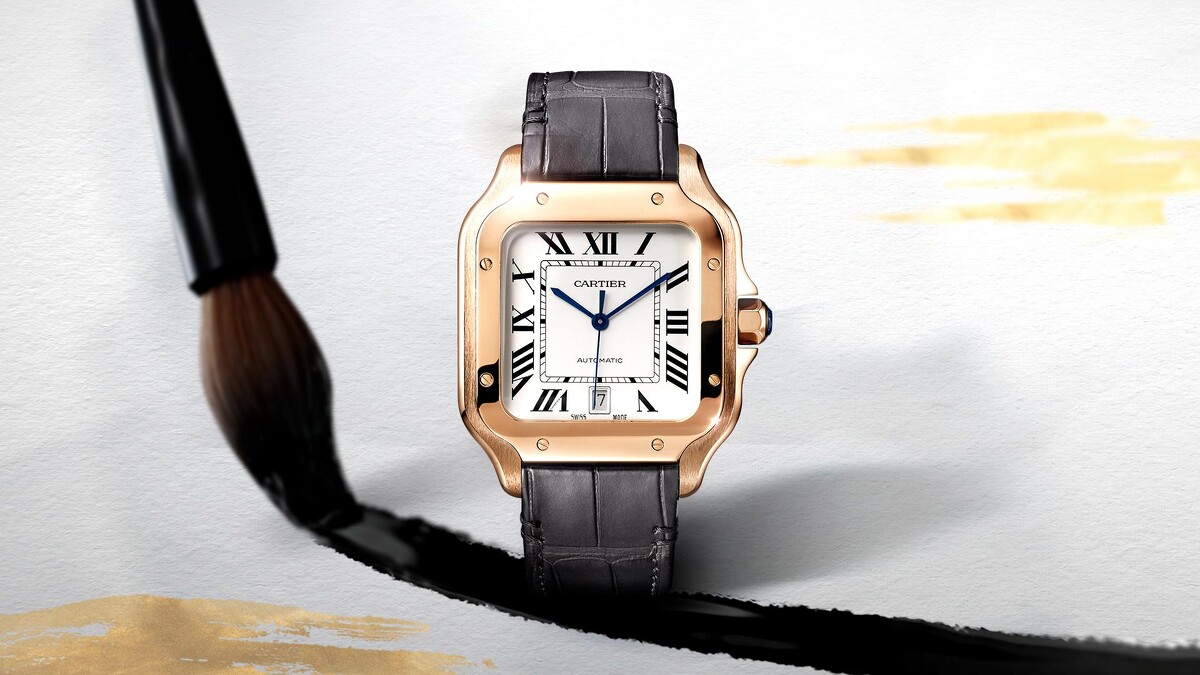  Santos de Cartier玫瑰金腕錶大型款。