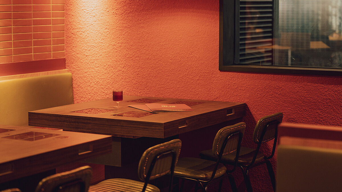 台北火鍋推薦！樂崎火鍋「濃厚蒜味雞白湯」必吃，開幕優惠送龍蝦