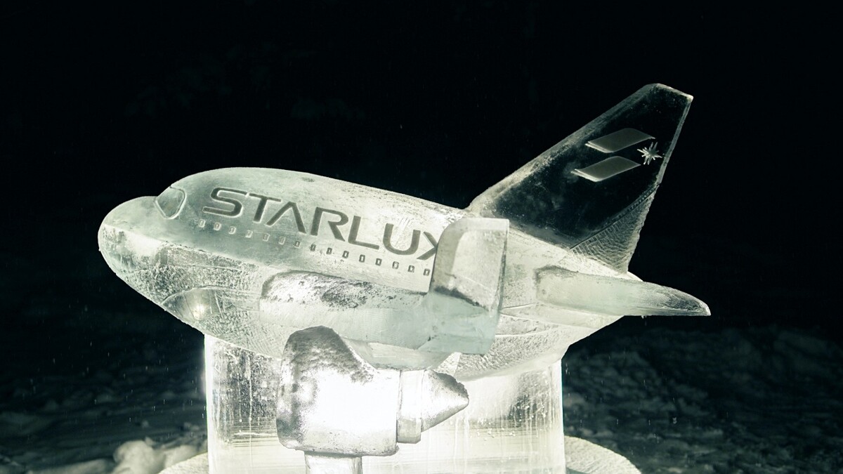 精緻「星宇航空飛機冰雕」獨家於星野TOMAMU度假村展出！