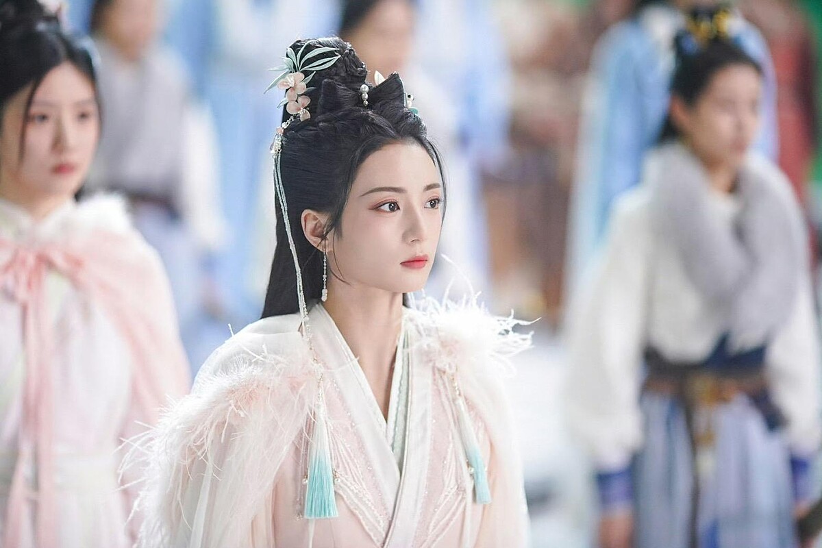 張雅欽《千朵桃花一世開》也很清瘦。