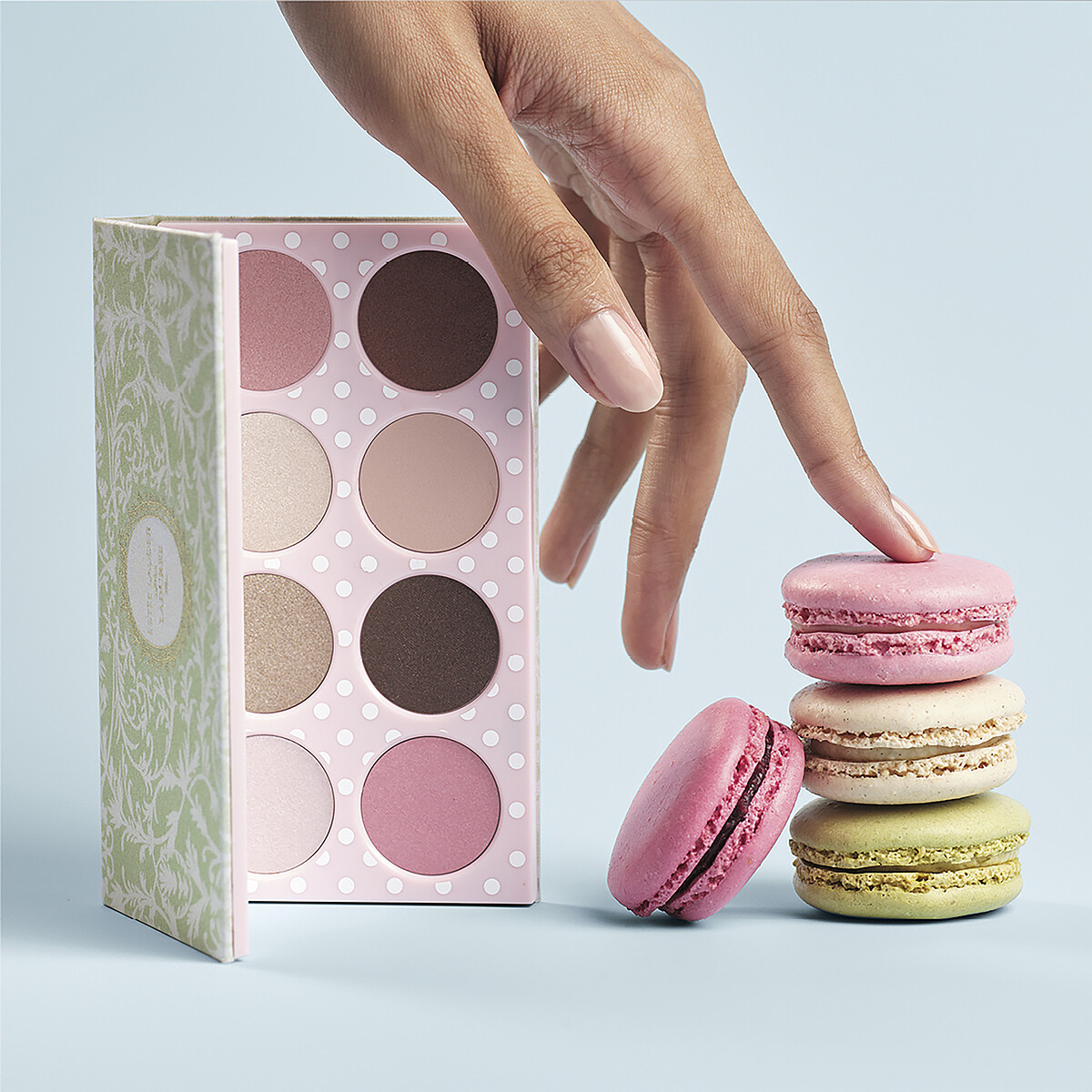 雅詩蘭黛絕對慾望訂製8色眼彩盤Ladur&eacute;e聯名款，NT2,600