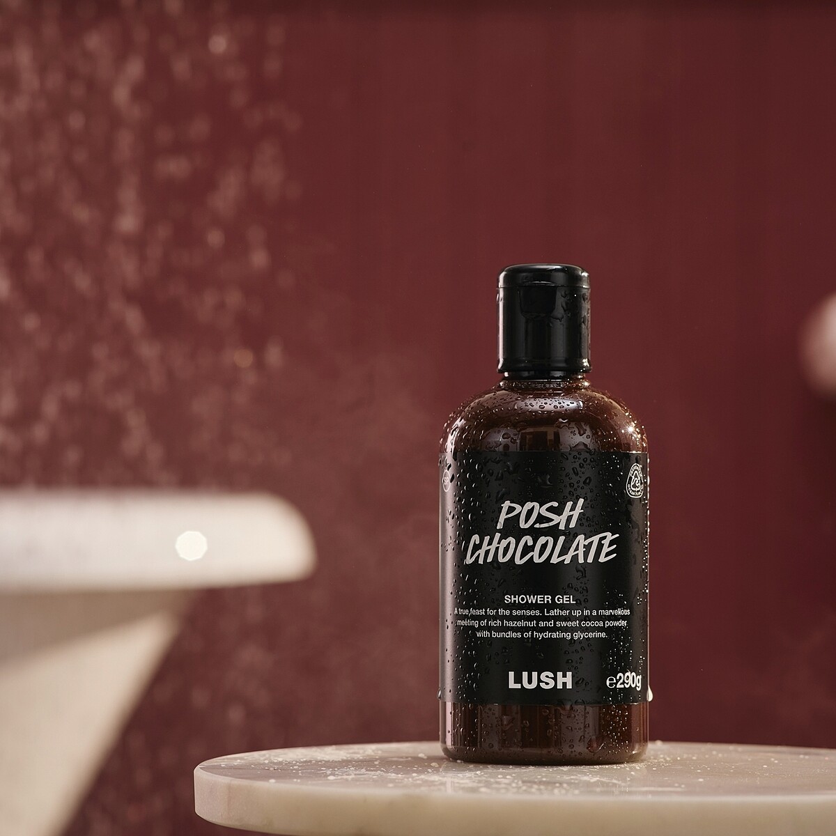 LUSH榛果巧克力沐浴露110g，NT550、280g，NT1,100、560g，NT1,500