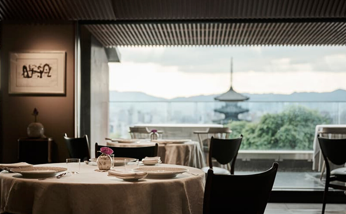 「MEILLEUR京都」的場景其實是京都米其林一星餐廳「Hiramatsu Kodaiji」。