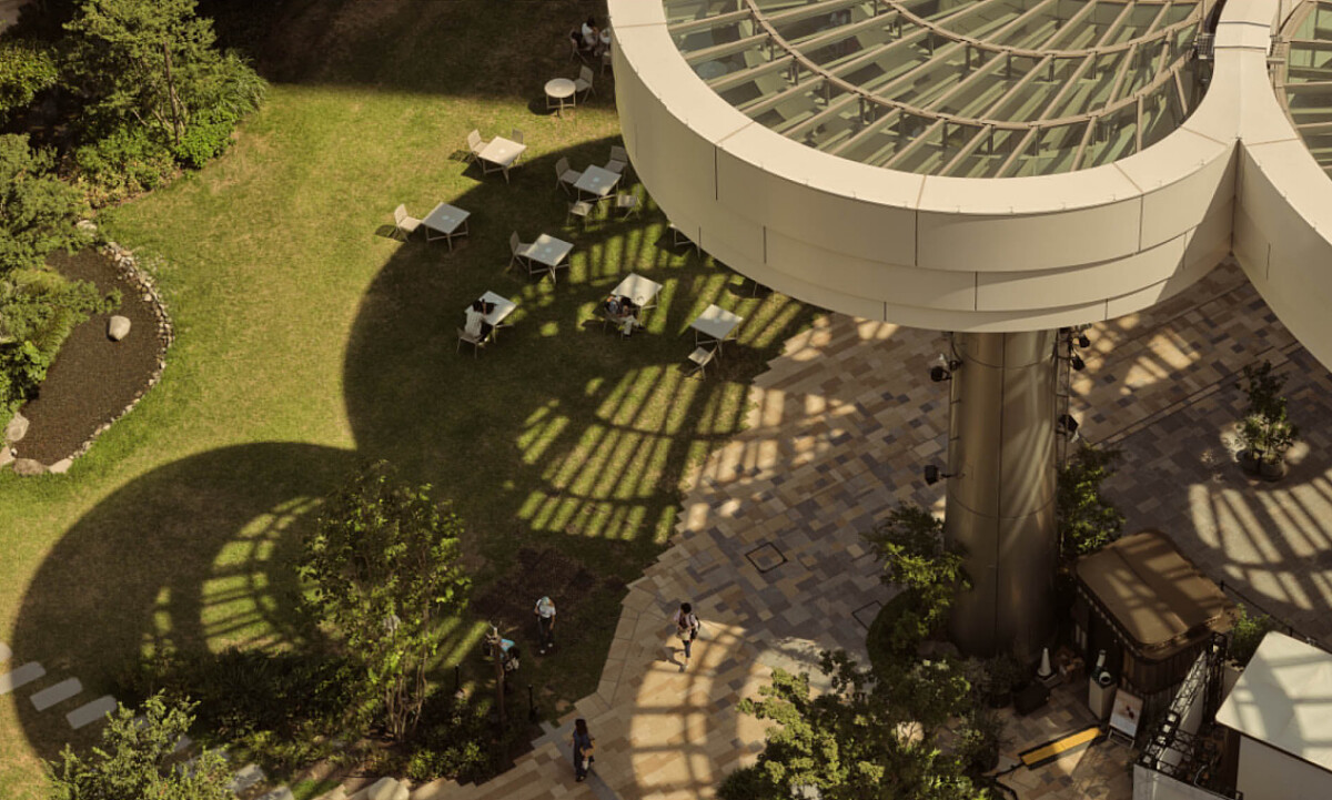 從神谷町站（Kamiyacho）下車約步行八分鐘即可抵達麻布台之丘。